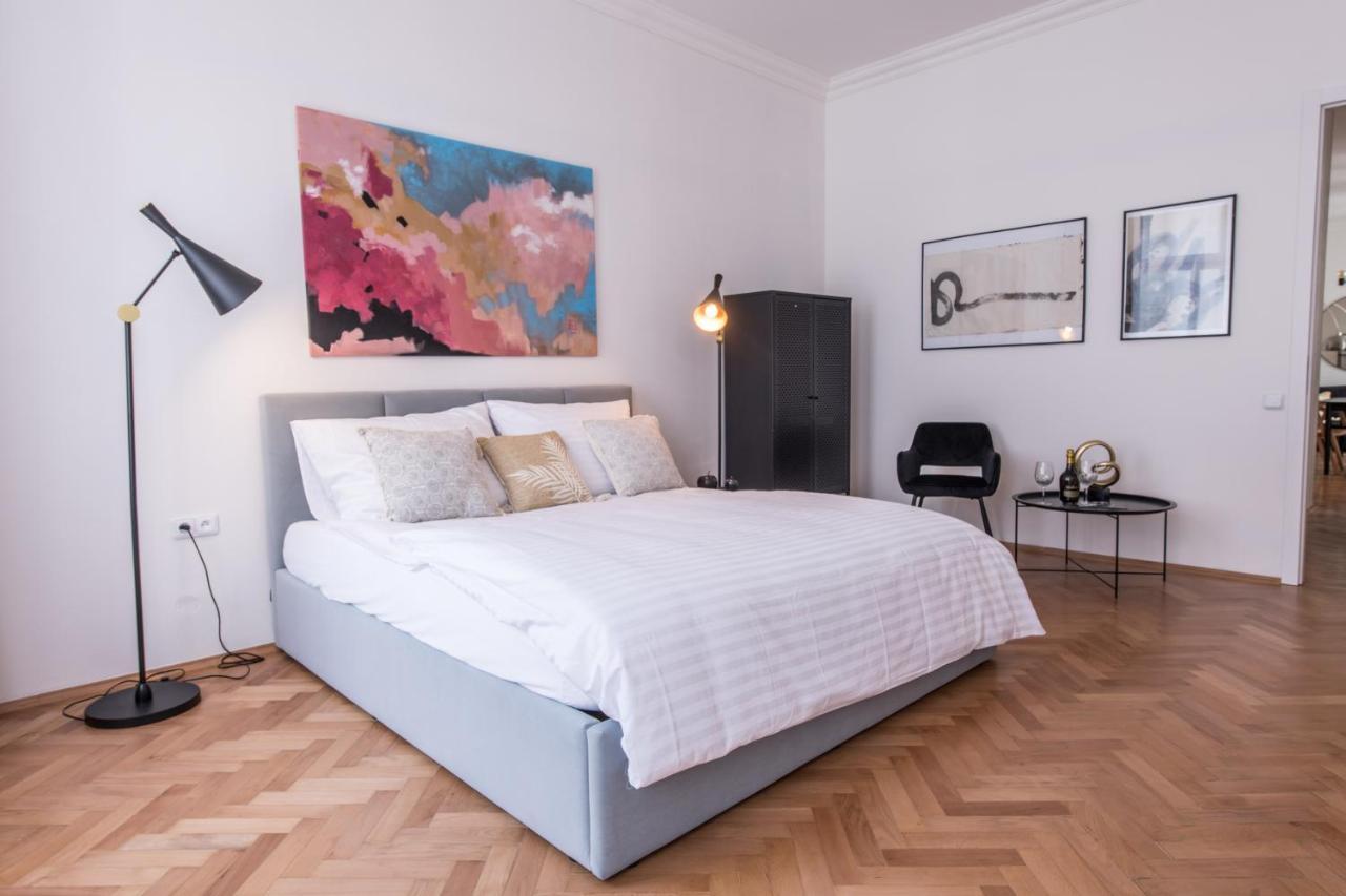 New Design Apt - Central Location Wenceslas Square プラハ エクステリア 写真