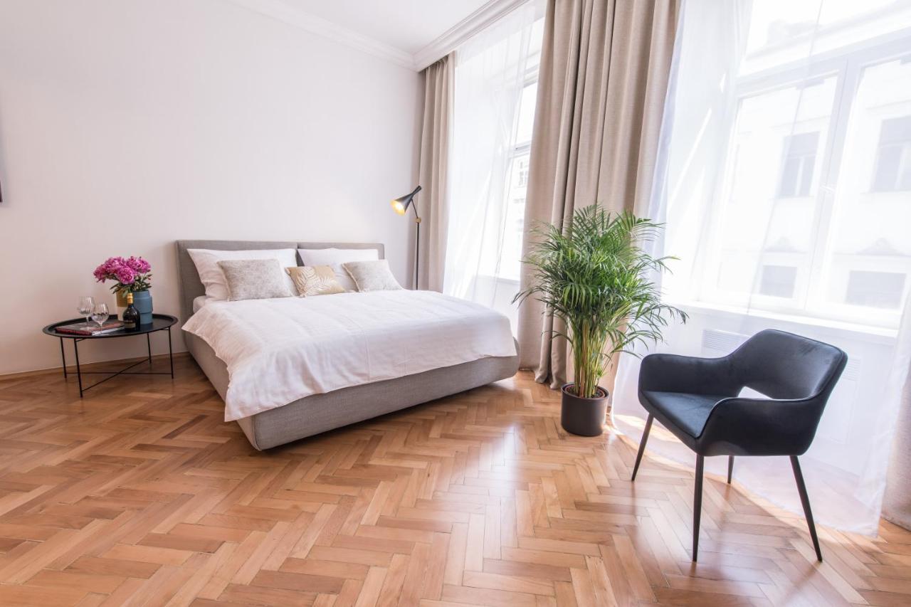 New Design Apt - Central Location Wenceslas Square プラハ エクステリア 写真